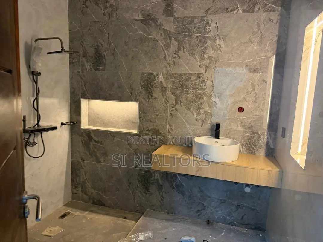 3bdrm Bungalow in Spintex, Manet Court for sale in Manet Court