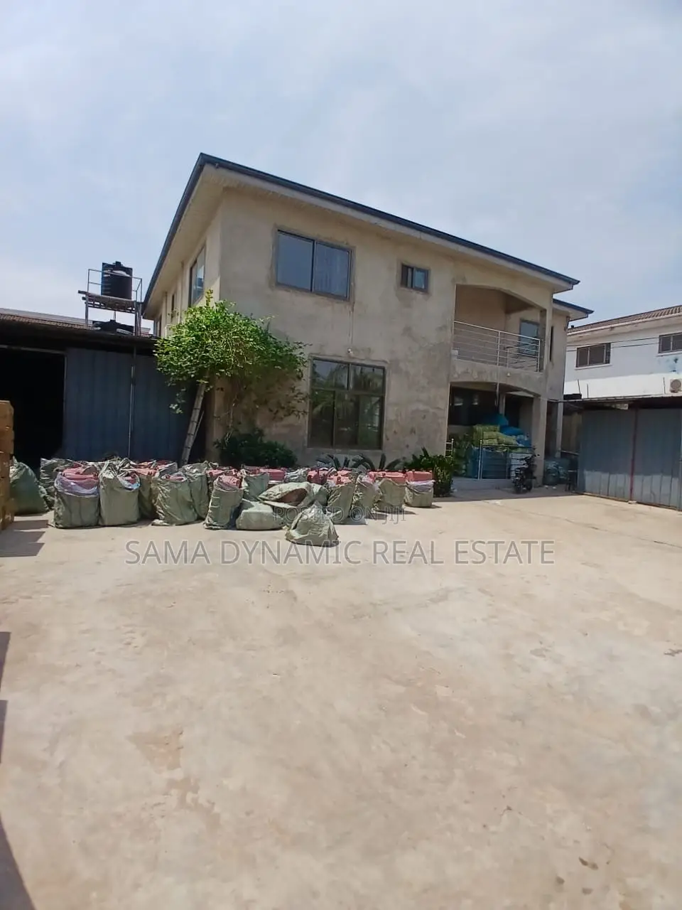 Warehouse for Sale in Spintex