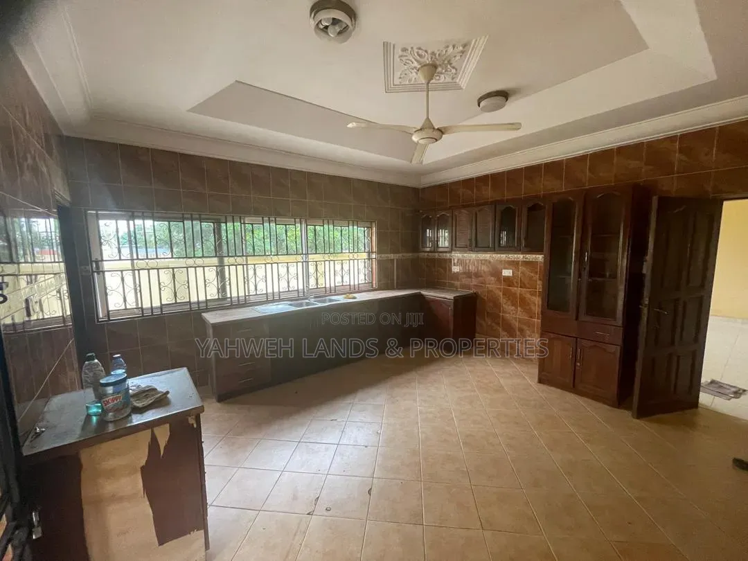 4bdrm House in Okpoigonor, Coca Cola for sale in Coca Cola