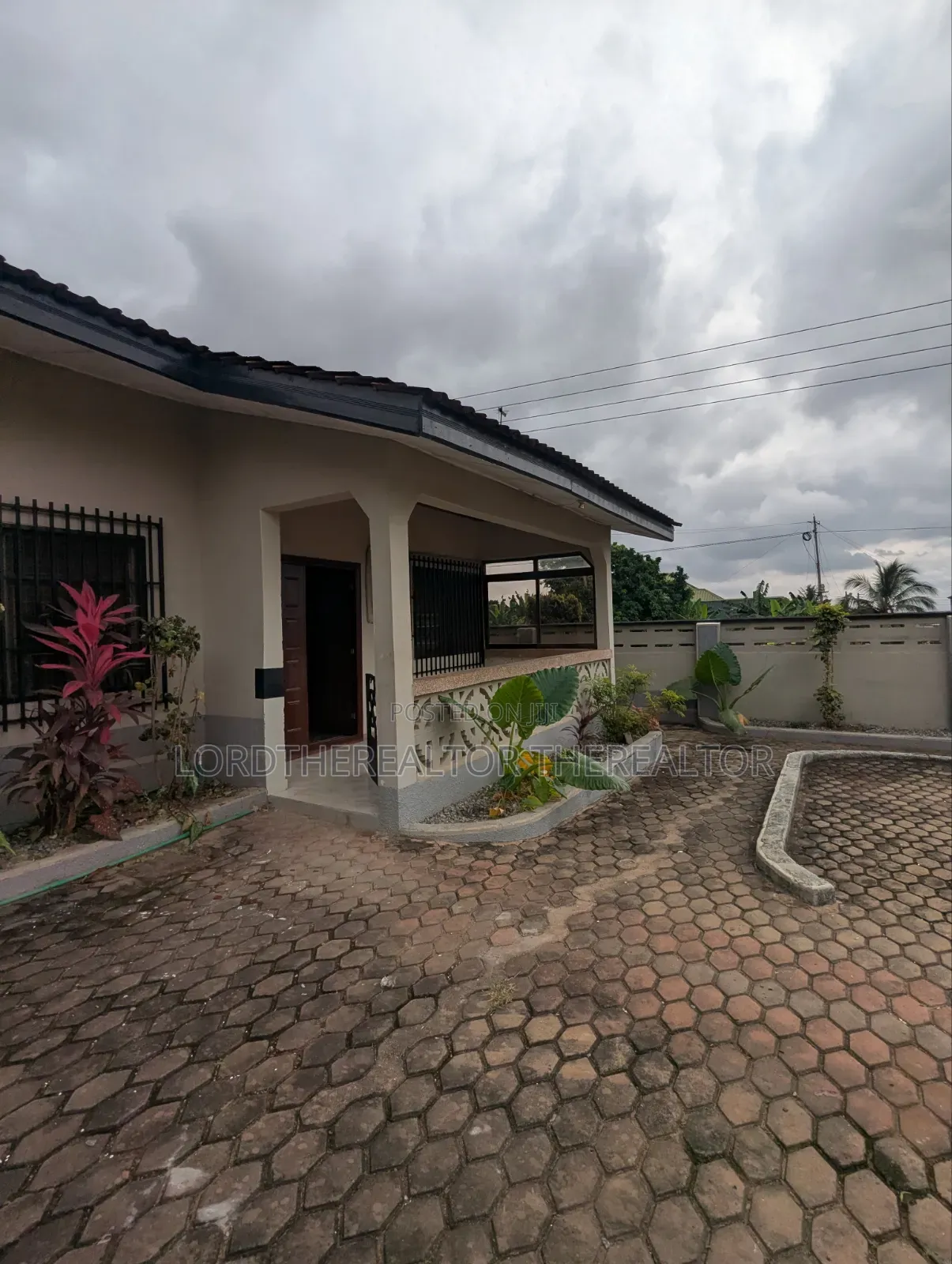 3bdrm House in Ofankor for rent in Ofankor