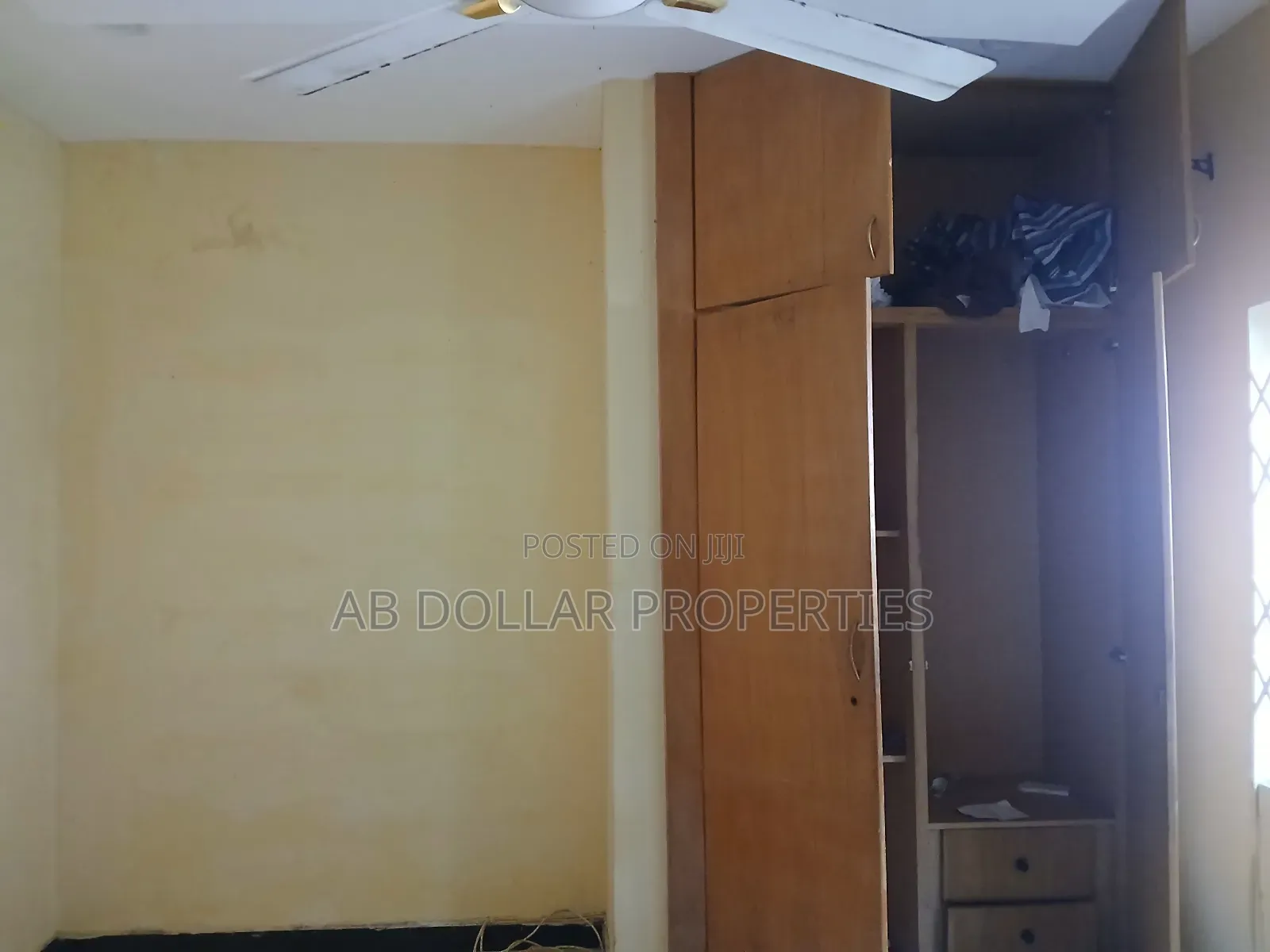 2 Plots for Sale in Baatsona Total