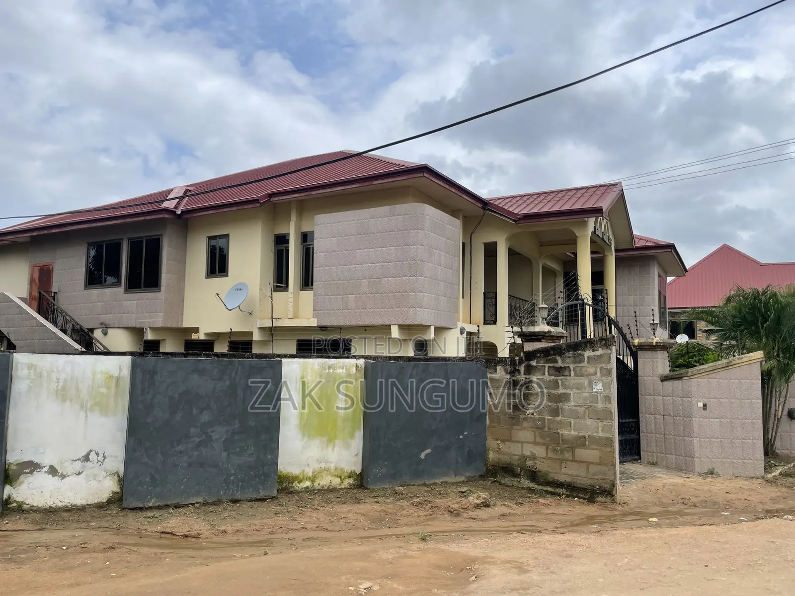 12bdrm House in Sl Agency, Kasoa for sale in Kasoa