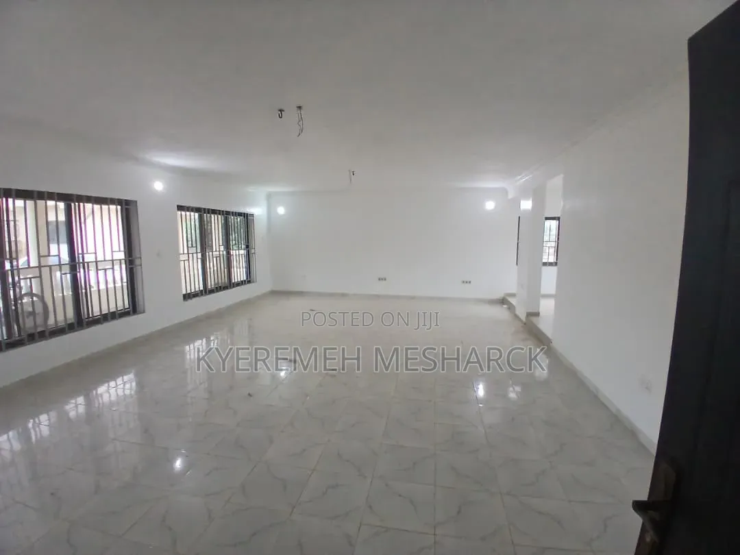 3bdrm Apartment in Madina Libya 🇱🇾, Zongo Junction for rent in Zongo Junction