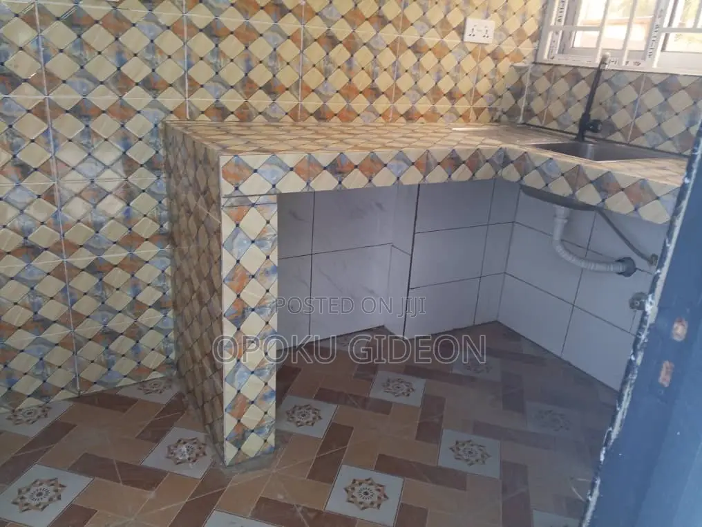1bdrm Room & Parlour in Canada, Olebu for rent in Olebu