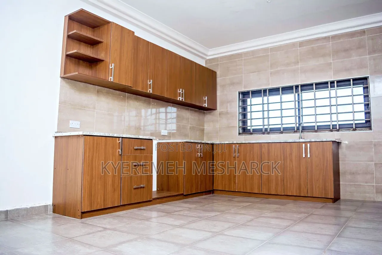 2bdrm Apartment in Oyibi  Sasaabi for rent in Sasaabi