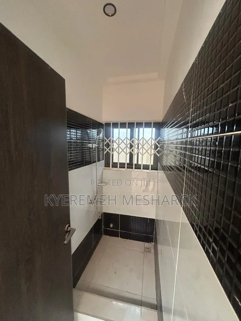 3bdrm Duplex in Pantang Agbogba, Ablorh Adjei for sale in Ablorh Adjei