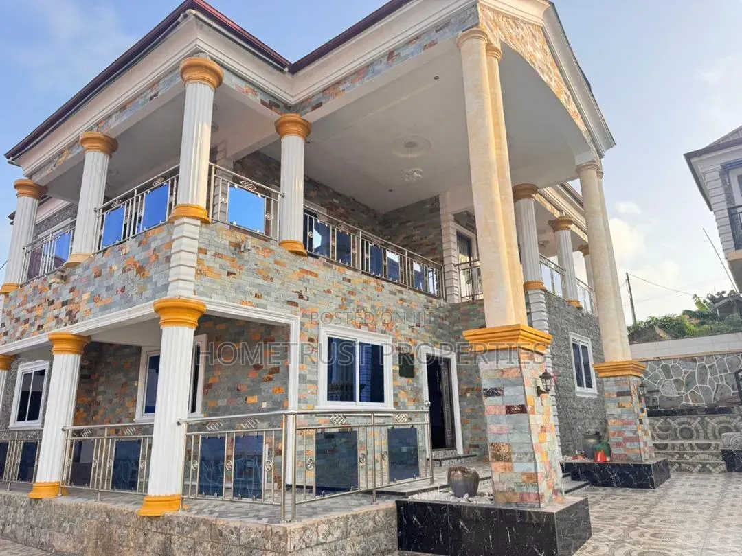 5bdrm Duplex in Bojo Beach Area, Bortiano for sale in Bortiano