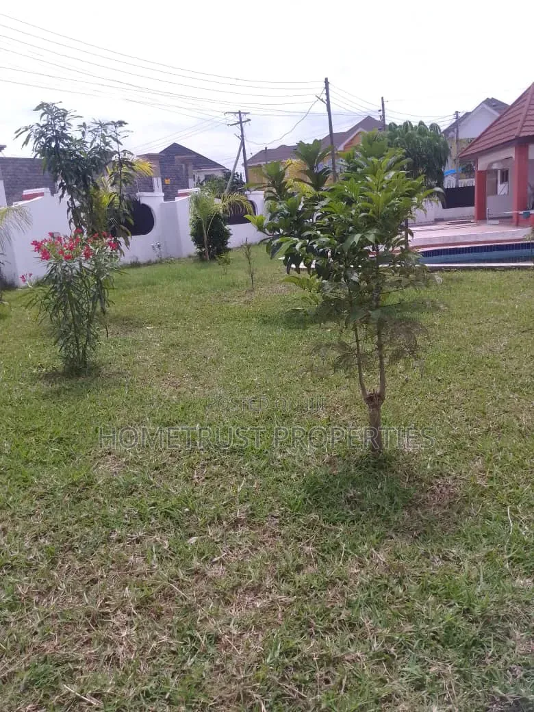 5bdrm Duplex in East Legon Trassaco, Boundary Road Area for rent in Boundary Road Area