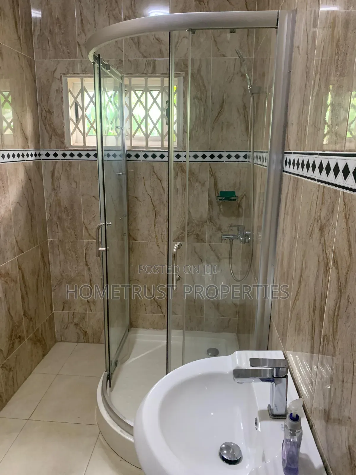 7bdrm Duplex in Botwe School, Nmai-Dzorn for rent in Nmai-Dzorn