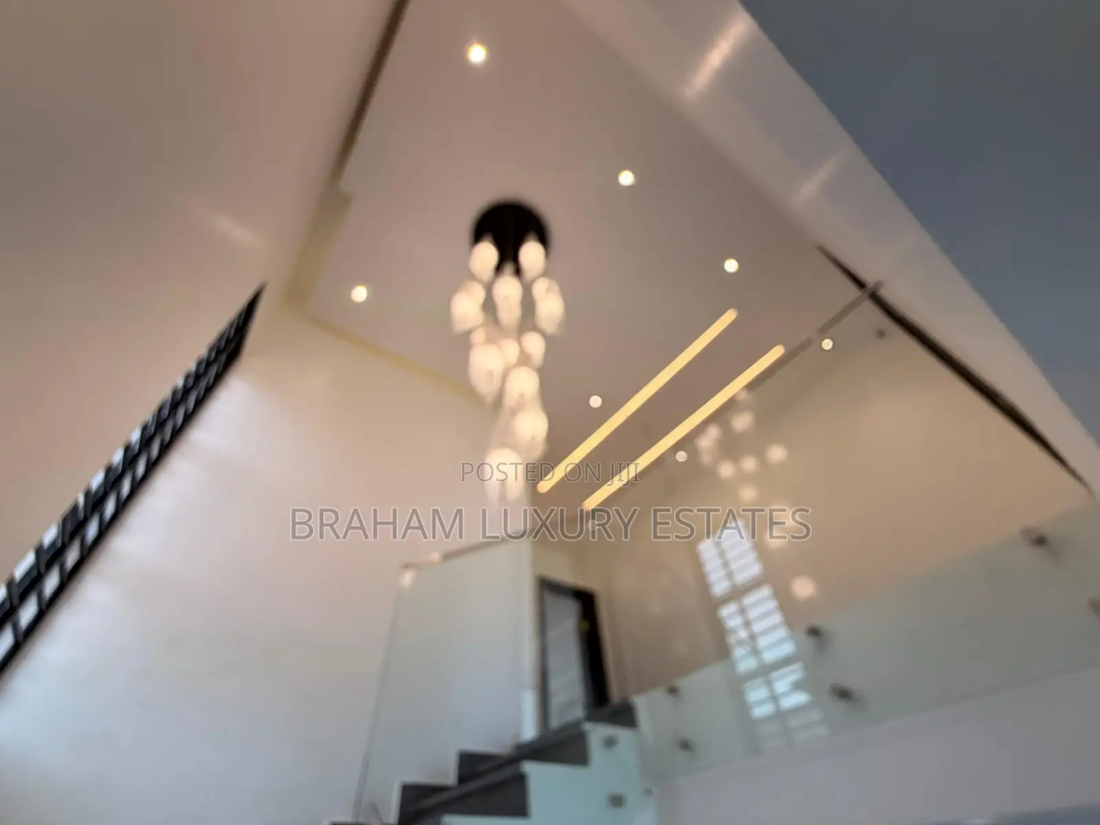 4bdrm House in Braham Luxury for sale in Lake Side Estate