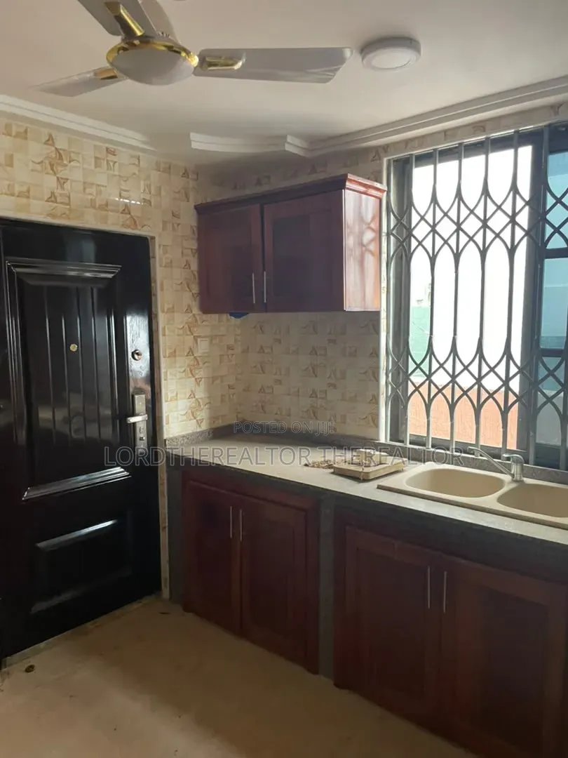 3bdrm Duplex in Pokuase for rent in Pokuase