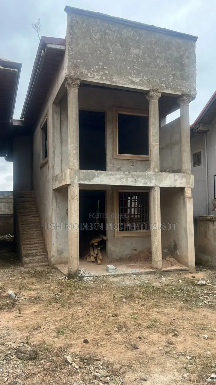 3bdrm House in Kwabenya Abuom for sale in Kwabenya