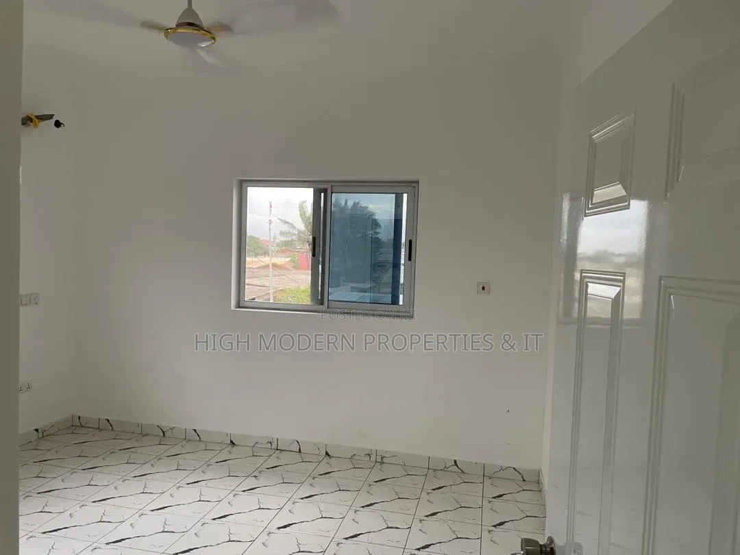 2bdrm Apartment in Akpanja, Teshie for rent in Teshie