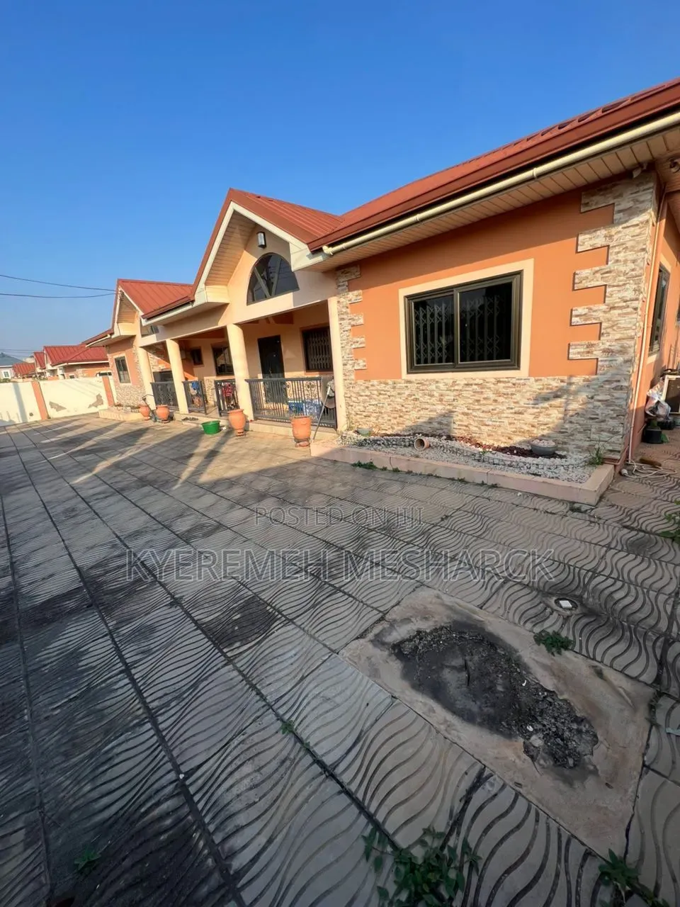 6bdrm House in North Legon Hills for sale in Boi