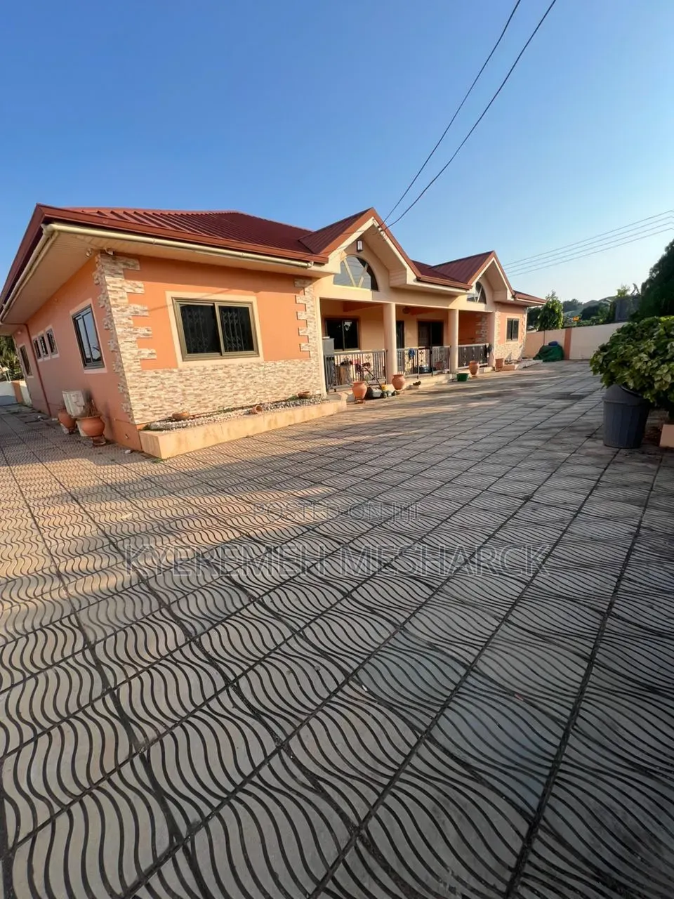 6bdrm House in North Legon Hills for sale in Boi
