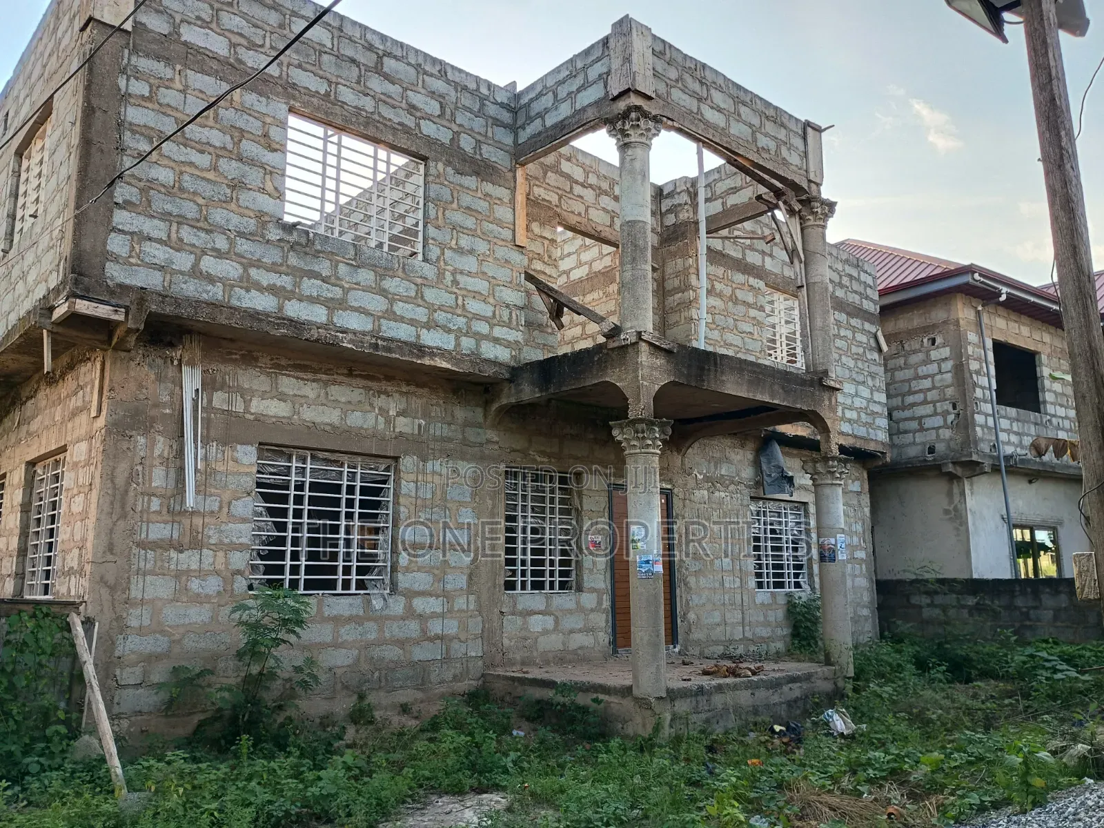 7bdrm Mansion in Kotoku Market Area, Amasaman for Sale in Amasaman