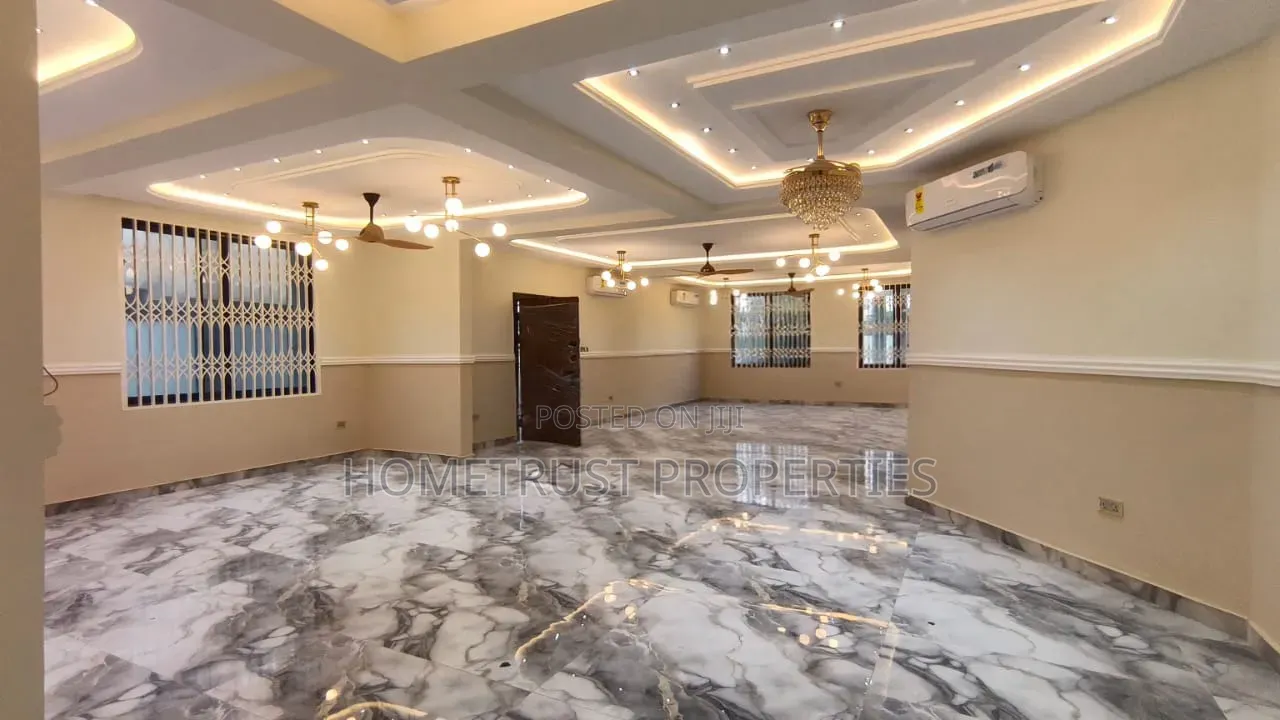 6bdrm Duplex in Tseaddo for rent in Tseaddo