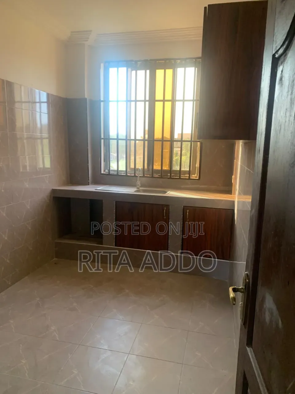 2bdrm Apartment in Lakeside for rent in Lake Side Estate