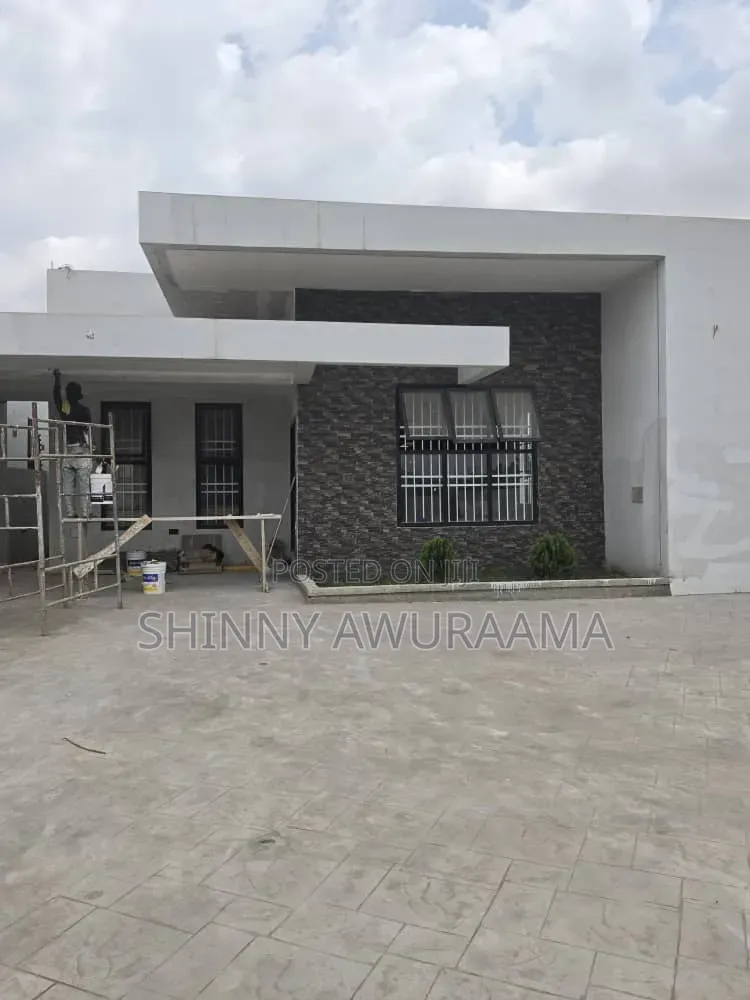 3bdrm House in East Legon Hills, School Junction for sale in School Junction