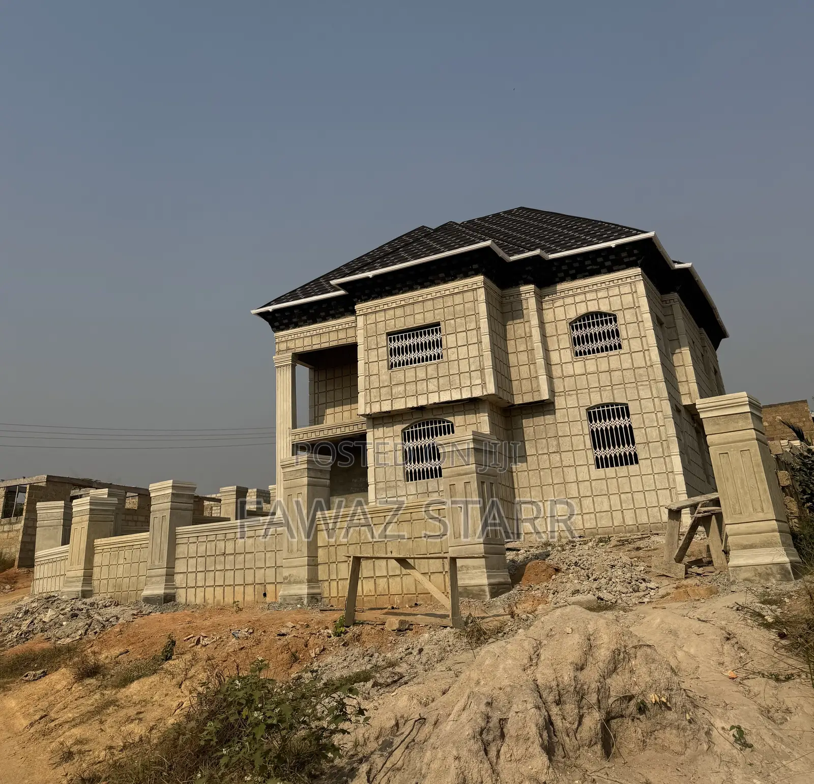 5bdrm Apartment in Good Jobs, Atwima Kwanwoma for sale in Atwima Kwanwoma