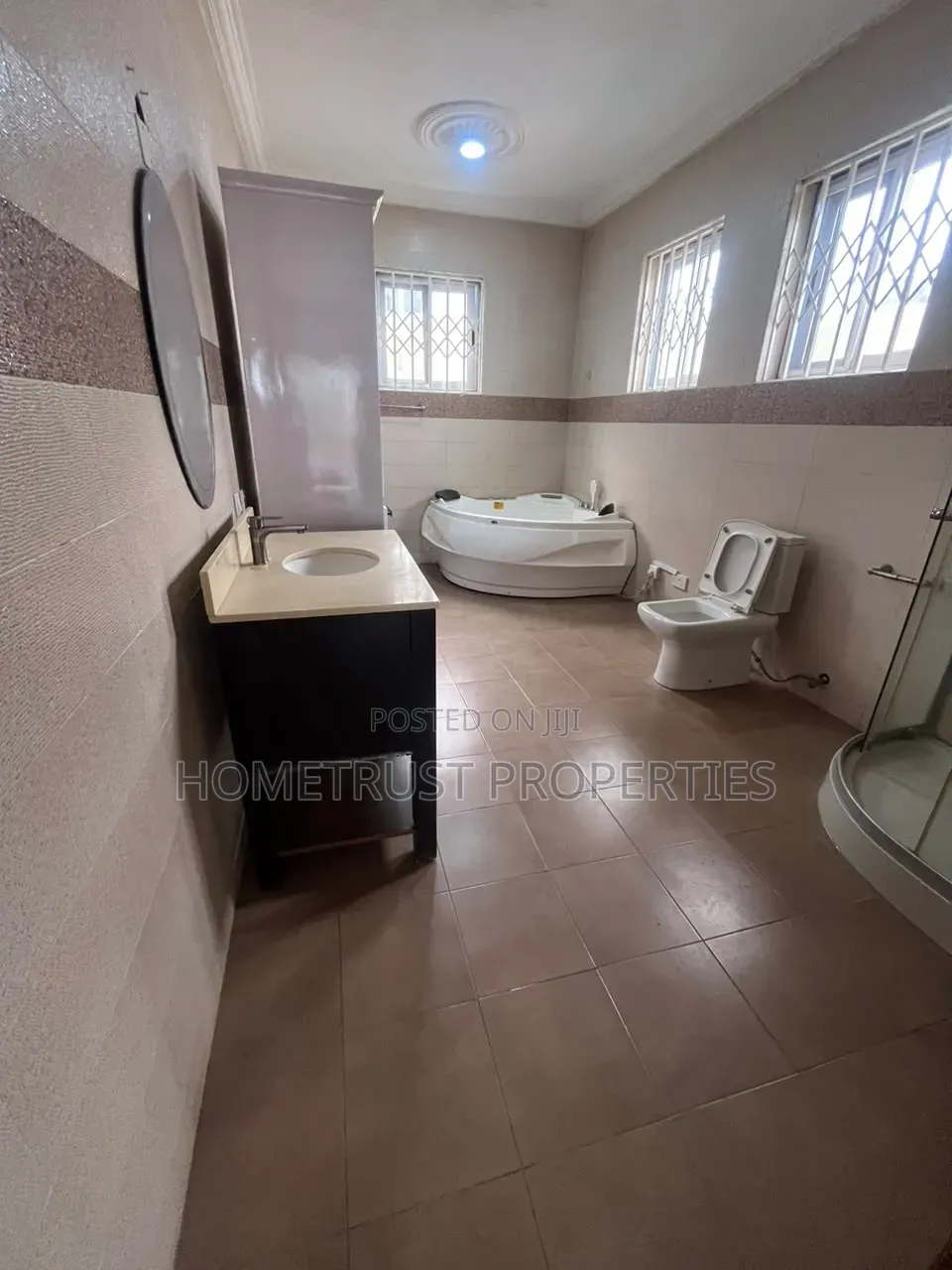 5bdrm Duplex in Tseaddo for rent in Tseaddo