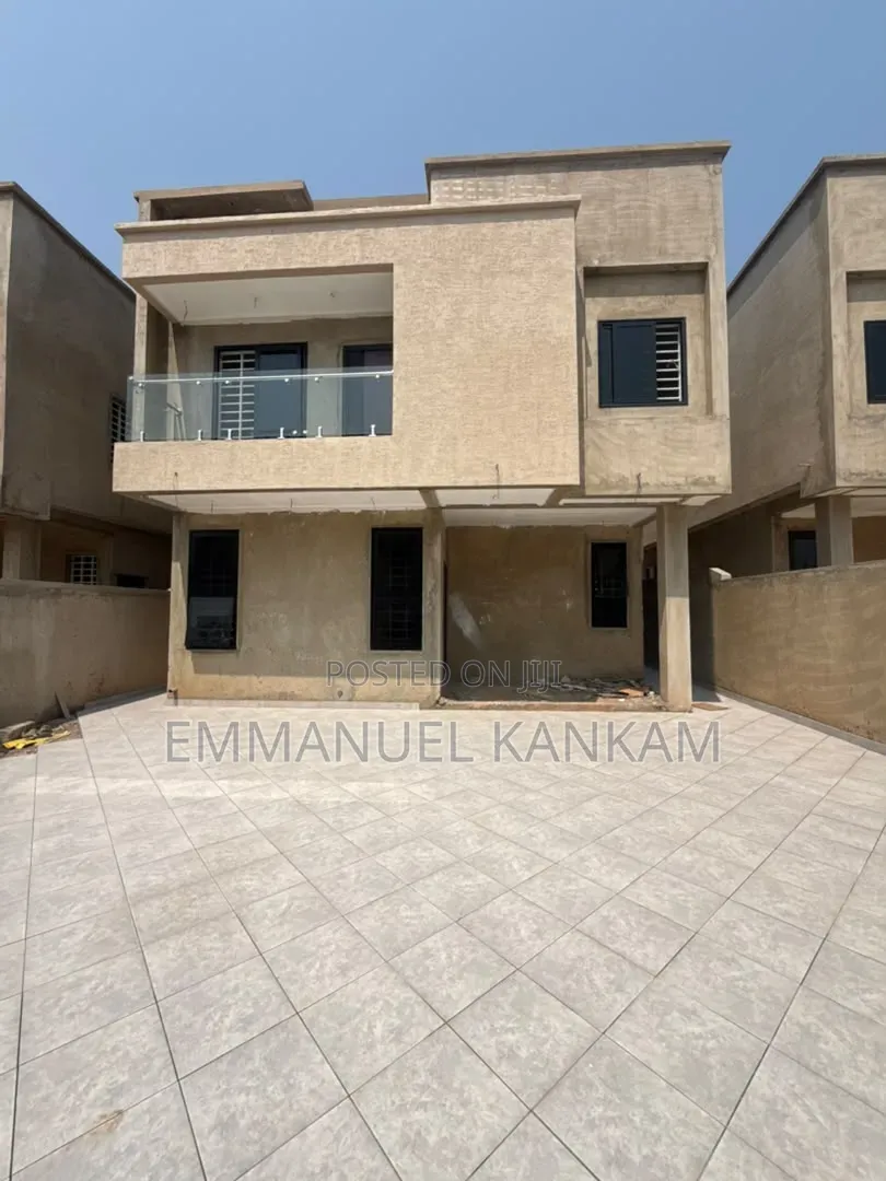 3bdrm House in Baatsona Total for sale in Baatsona Total
