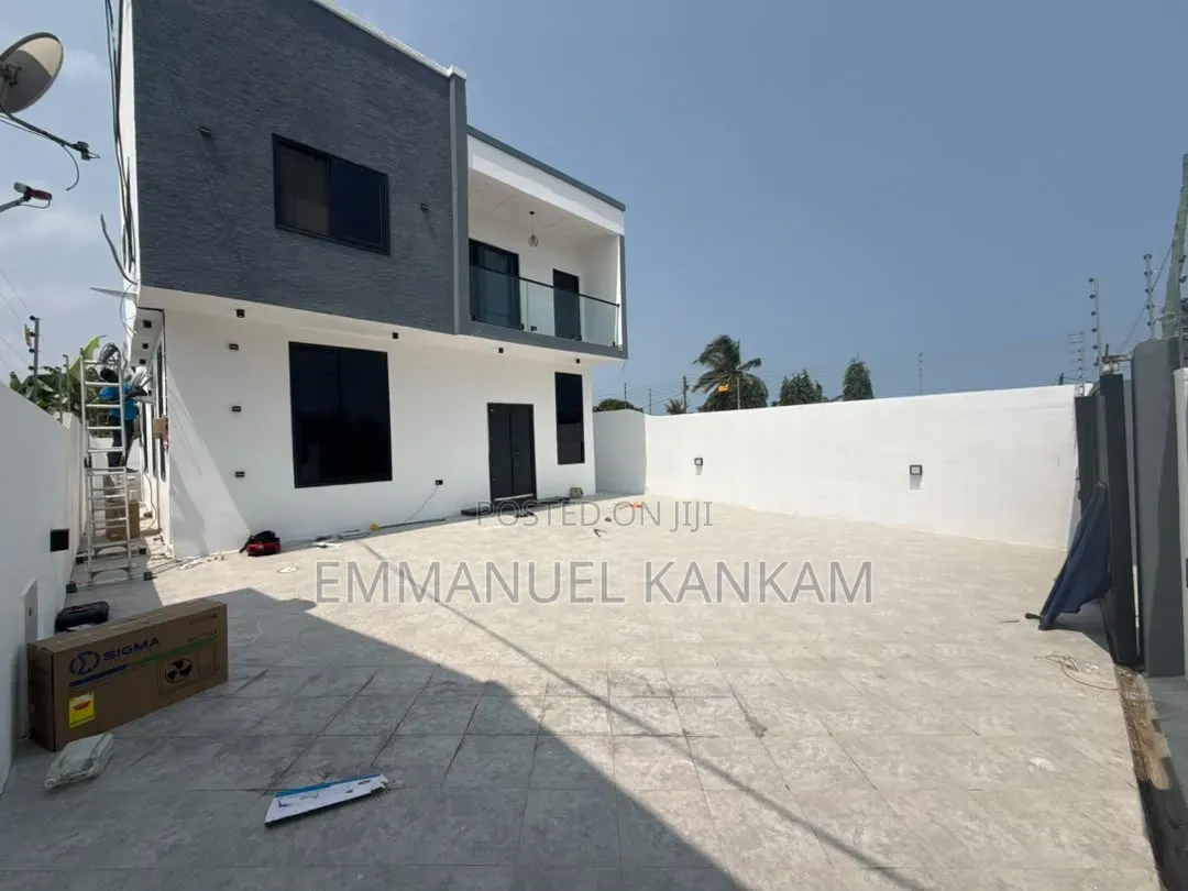 4bdrm House in Baatsona Total for sale in Baatsona Total