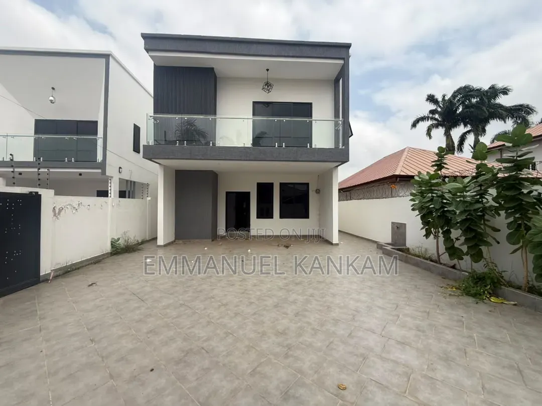3bdrm House in Baatsona Total for sale in Baatsona Total