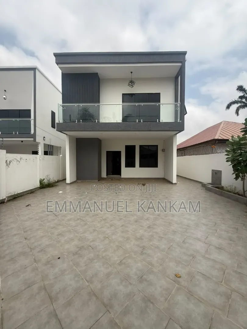 3bdrm House in Baatsona Total for sale in Baatsona Total