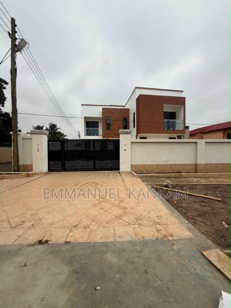 4bdrm House in Sakumono for sale in Sakumono