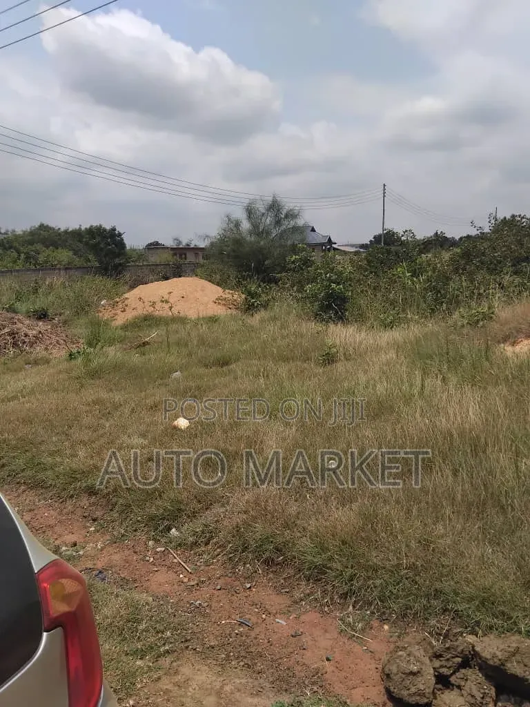 One Plot of Land for Sale in Dawhenya