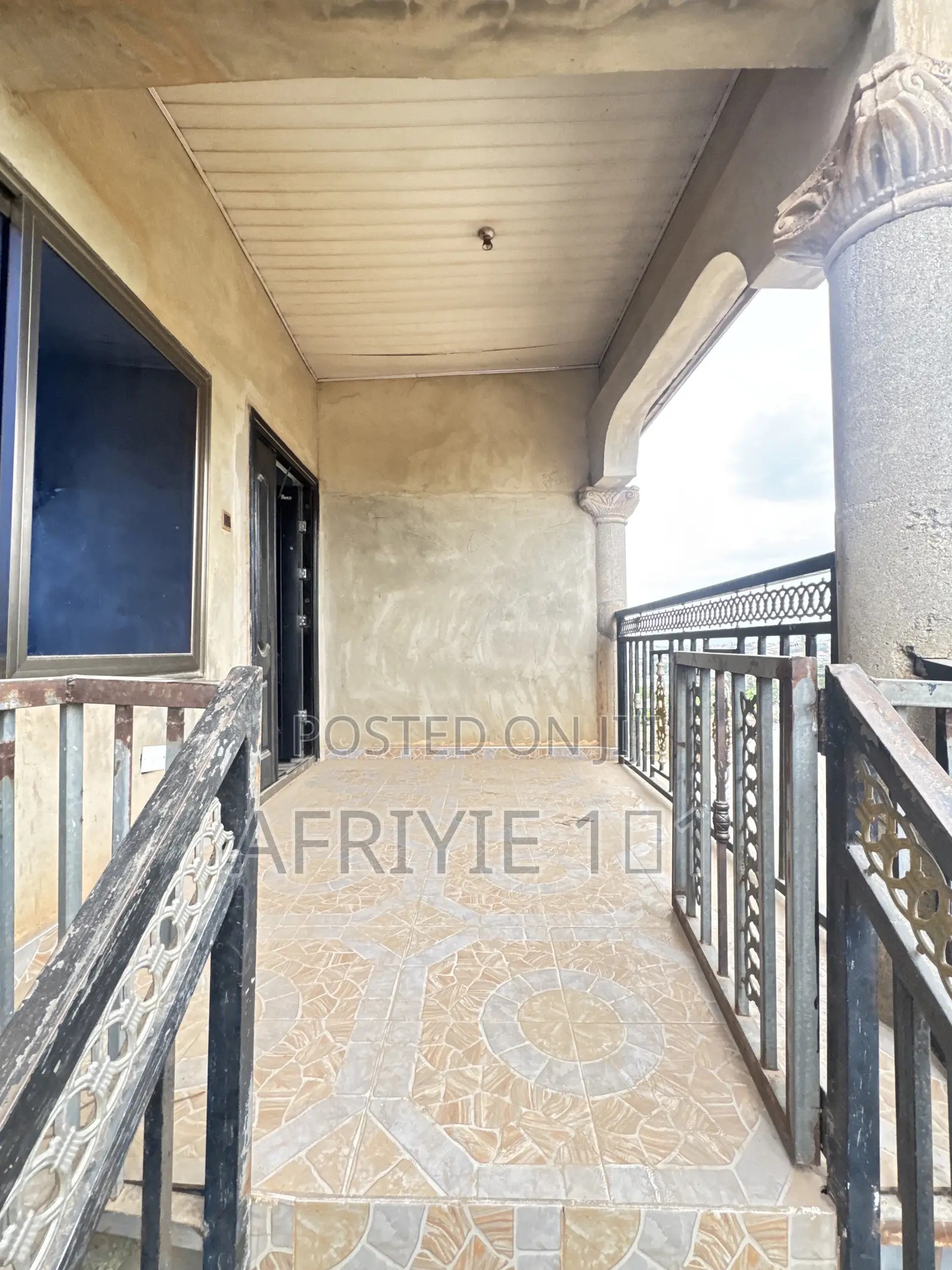 1bdrm Apartment in Large Living Room, Kumasi Metropolitan for rent in Kumasi Metropolitan