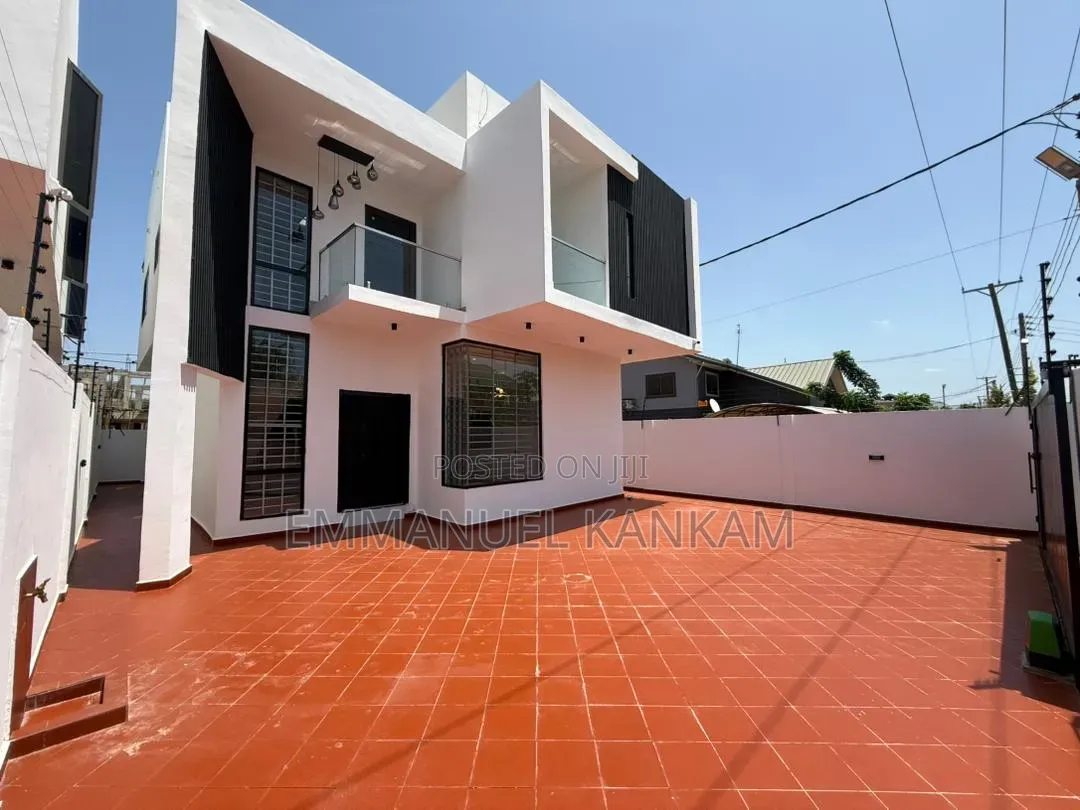 4bdrm House in Baatsona Total for sale in Baatsona Total
