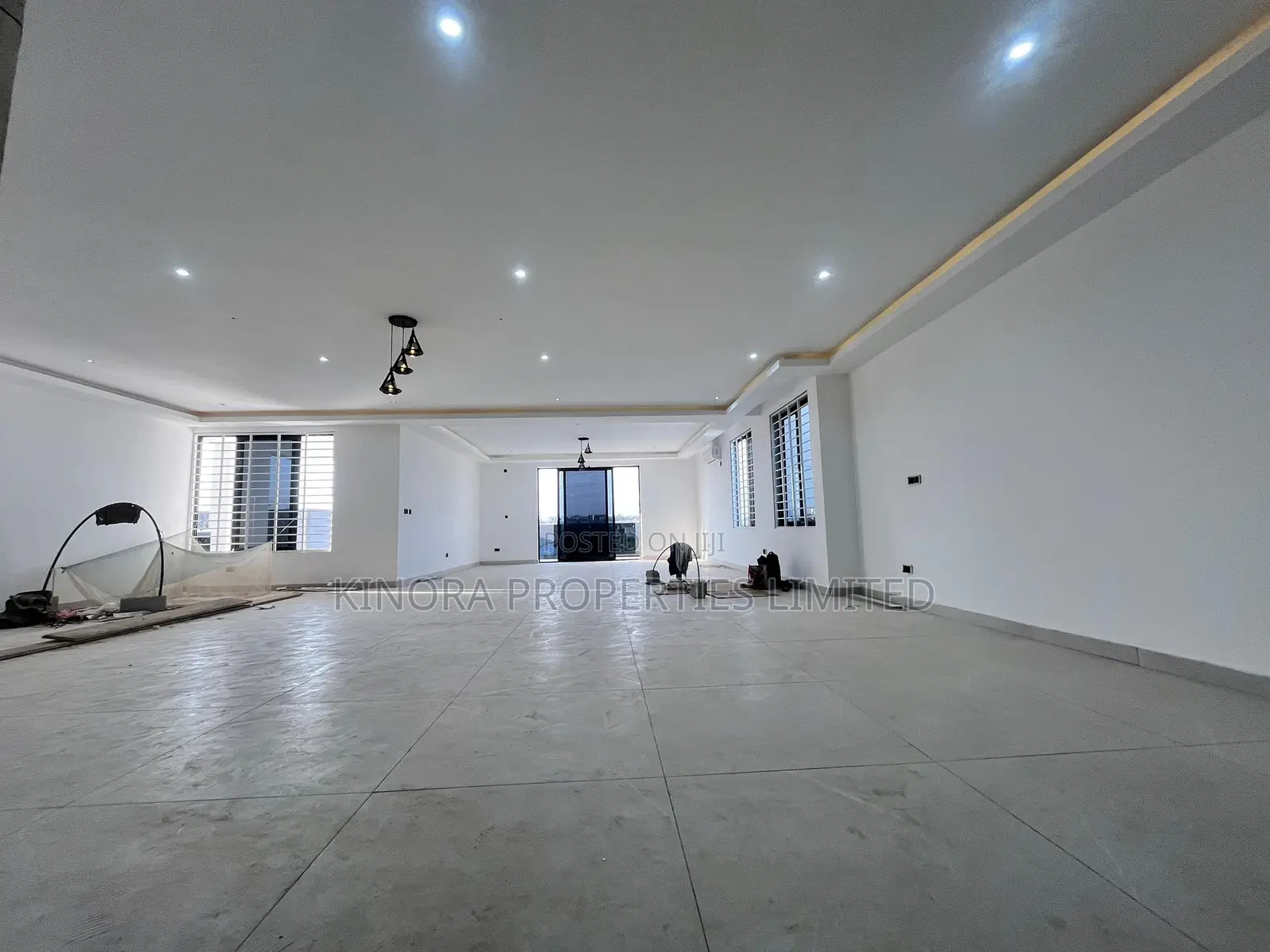 8bdrm Mansion in Adjiganor, East Legon for sale in East Legon