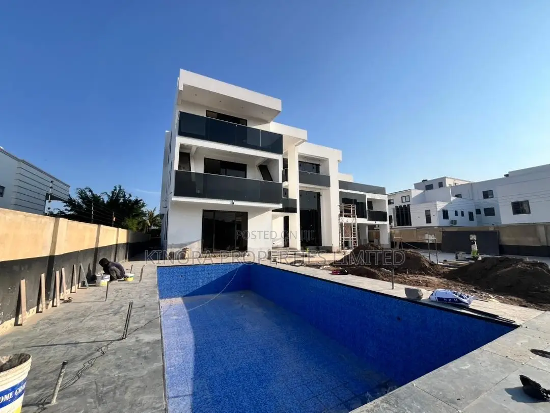 8bdrm Mansion in Adjiganor, East Legon for sale in East Legon