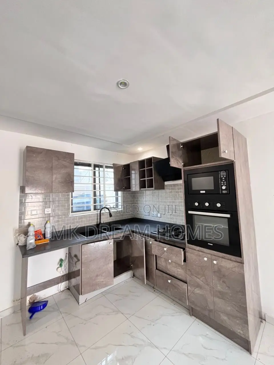 2bdrm Duplex in Lake Side Estate for rent in Lake Side Estate
