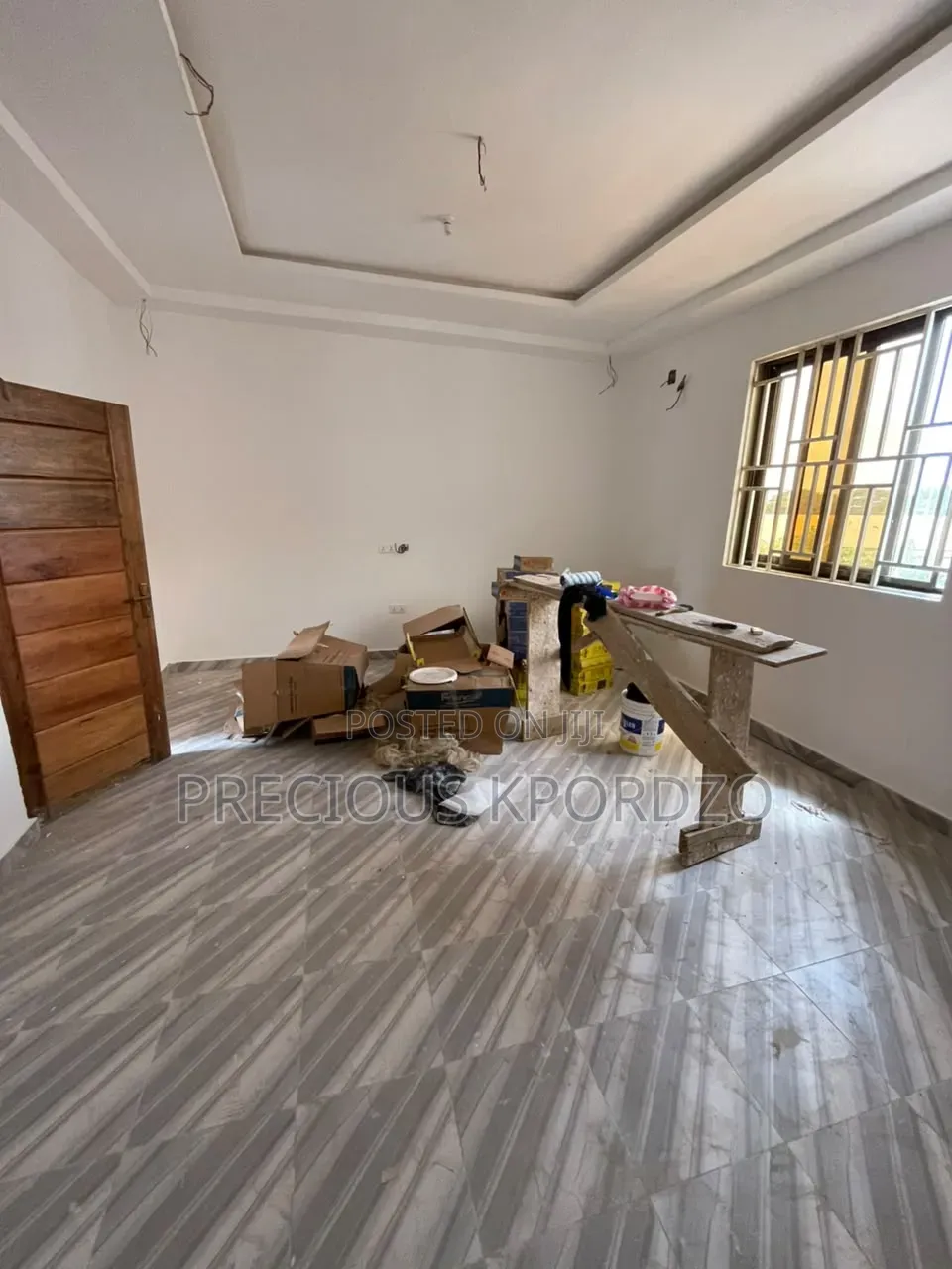 1bdrm Room & Parlour in Commandos Adenta for rent in Commandos