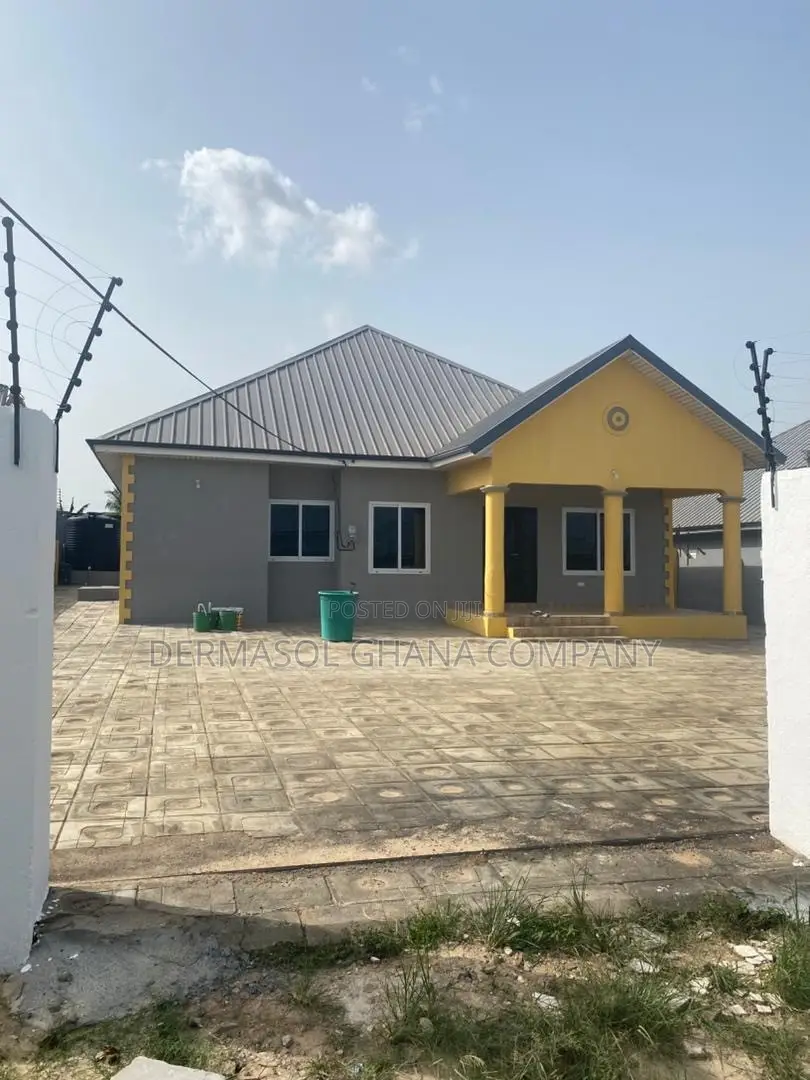 3bdrm House in Adom Estate/Obolo, Kasoa for rent in Kasoa