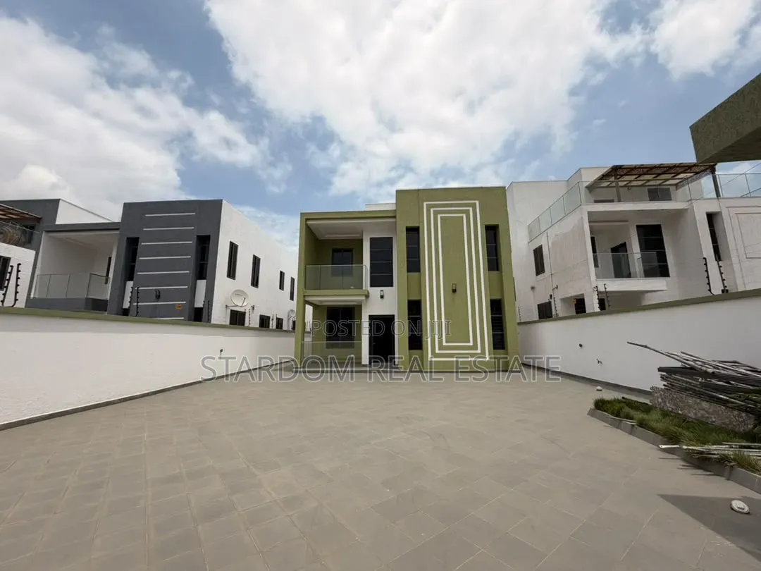 4bdrm Duplex in Adjiringanor, Ability for sale in Ability