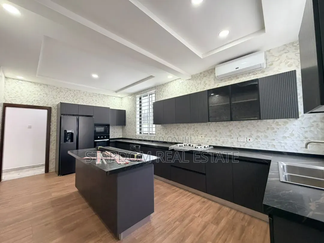 4bdrm Duplex in Adjiringanor, Ability for sale in Ability