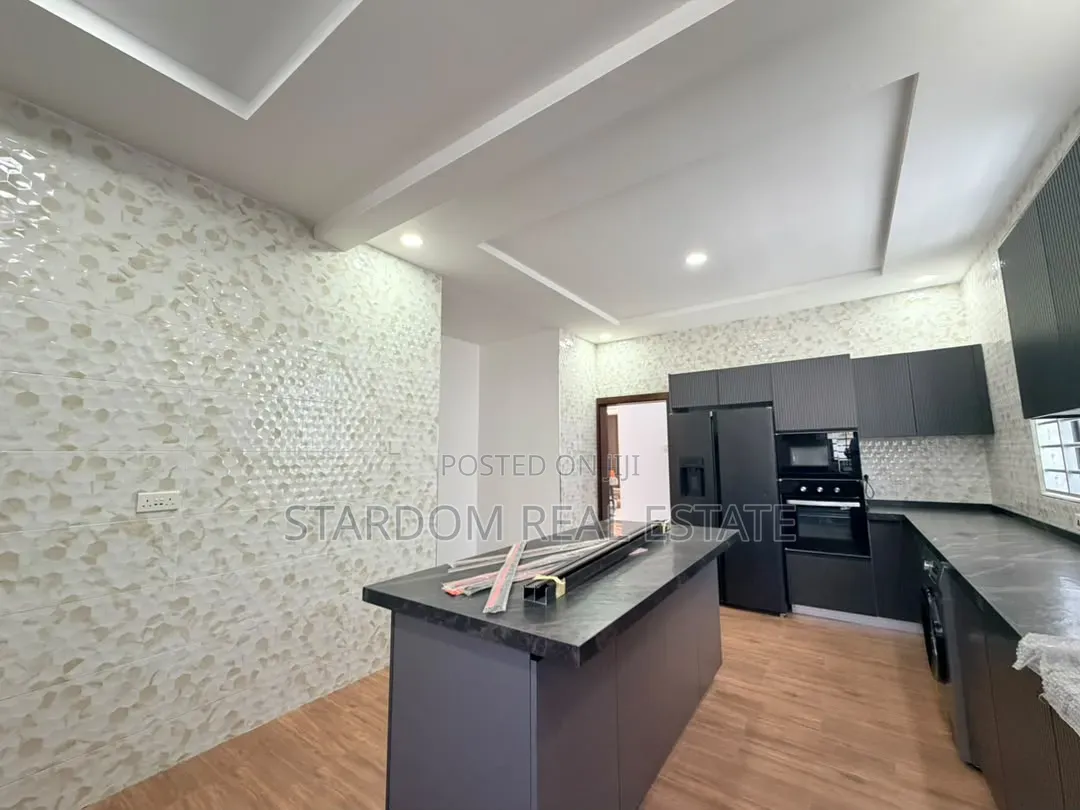 4bdrm Duplex in Adjiringanor, Ability for sale in Ability
