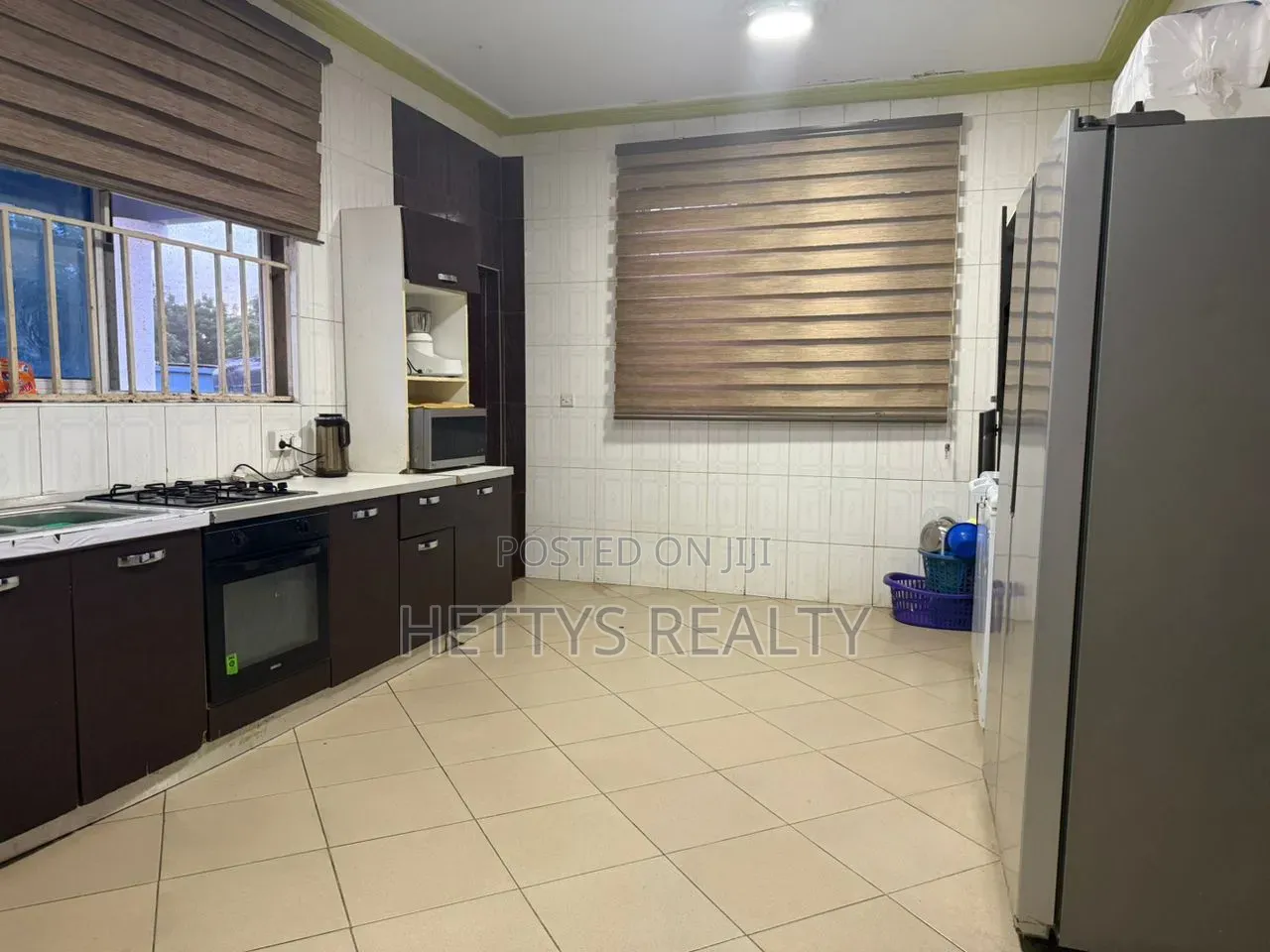 8bdrm House in ECOMOG for sale in ECOMOG