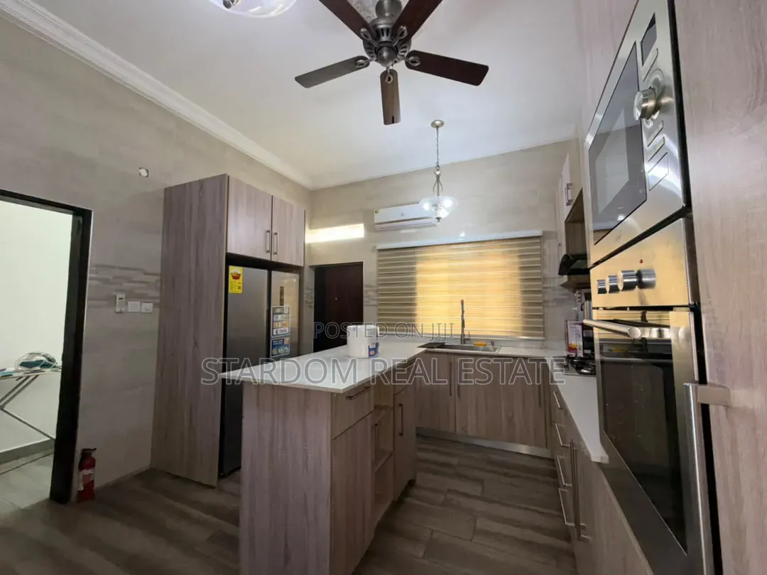 Furnished 2bdrm Apartment in Ashaley Botwe, School Junction for rent in School Junction