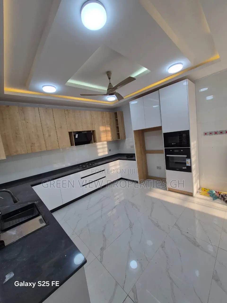 3bdrm Duplex in Amasaman for sale in Amasaman