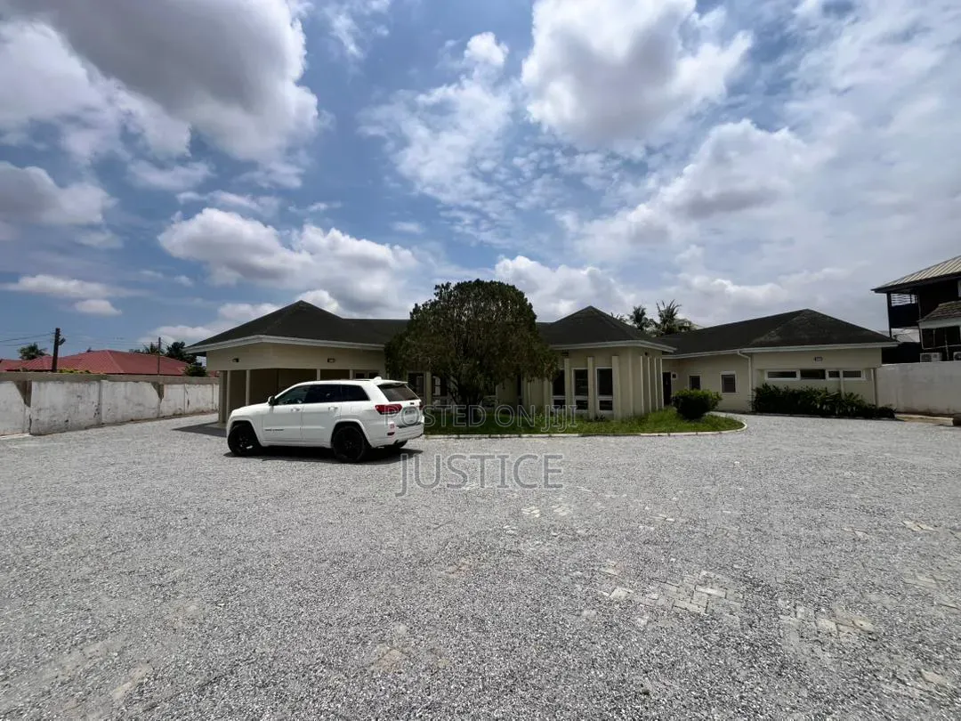 8bdrm Mansion in East Legon, Ghana Link Area for rent in Ghana Link Area