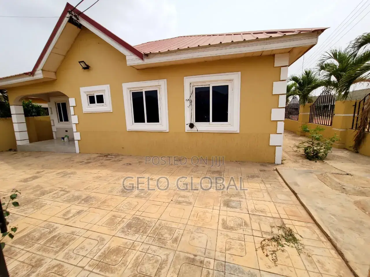 2bdrm Apartment in Kumsark, East Legon for sale in East Legon