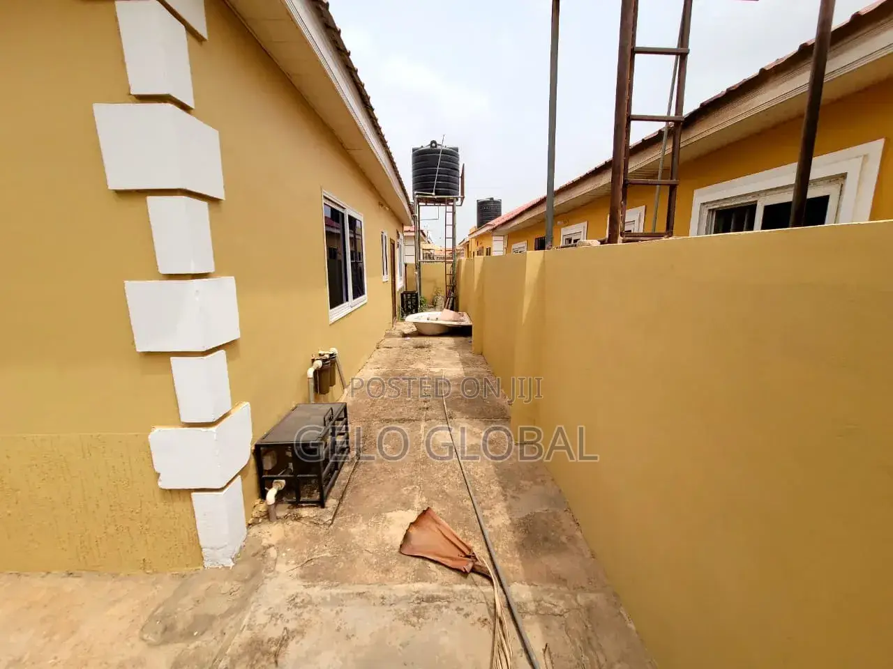 2bdrm Apartment in Kumsark, East Legon for sale in East Legon