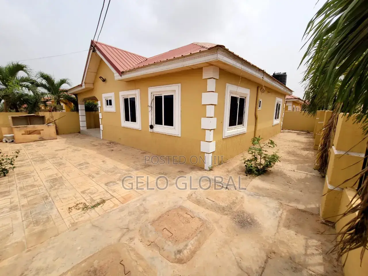 2bdrm Apartment in Kumsark, East Legon for sale in East Legon