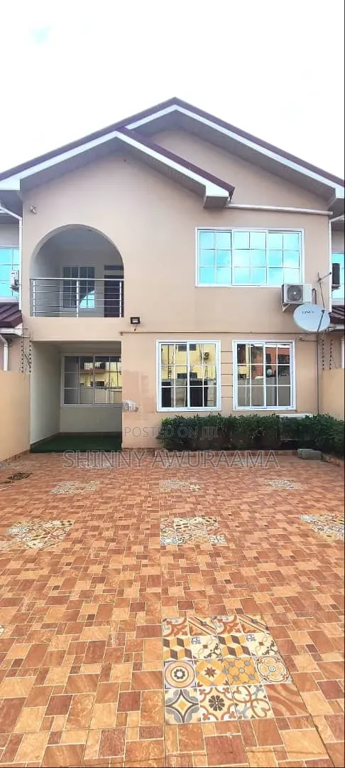 3bdrm House in Lakeside Community 7 for rent in Lake Side Estate