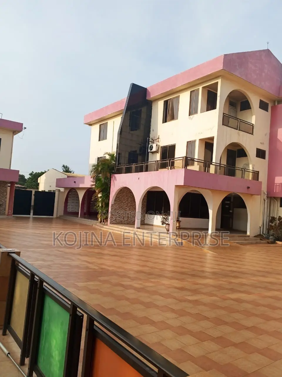 Executive 24-Room Hotel for Sale – Tema Community 5 in Community 25